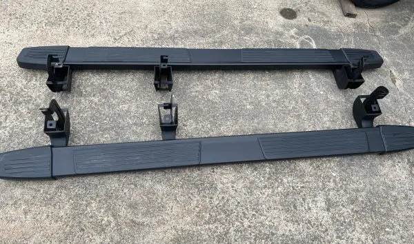 2020-2022 2023 2024 SILVERADO 2500 3500 BLACK LF RH OEM RUNNING BOARDS 84676713