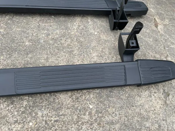 2020-2022 2023 2024 SILVERADO 2500 3500 BLACK LF RH OEM RUNNING BOARDS 84676713 - Image 4