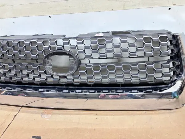 2018 2019 2020 2021 TOYOTA TUNDRA CHROME SR5 FRONT OEM GRILLE 53155-0C020 - Image 19