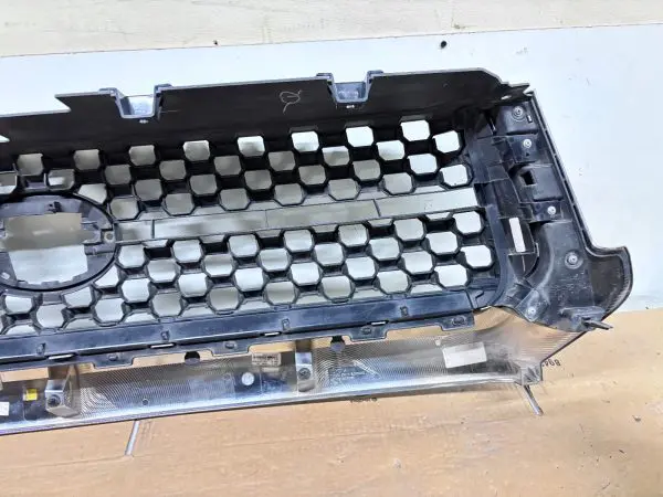 2018 2019 2020 2021 TOYOTA TUNDRA CHROME SR5 FRONT OEM GRILLE 53155-0C020 - Image 20
