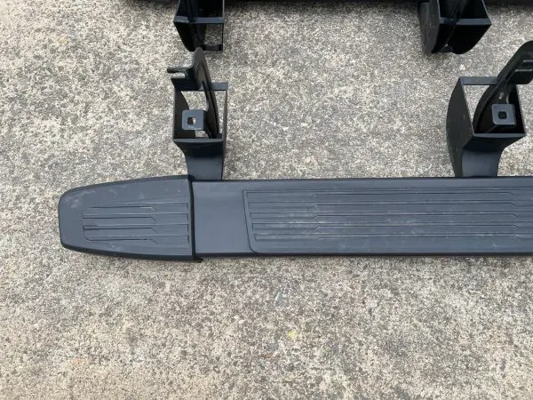2020-2022 2023 2024 SILVERADO 2500 3500 BLACK LF RH OEM RUNNING BOARDS 84676713 - Image 8