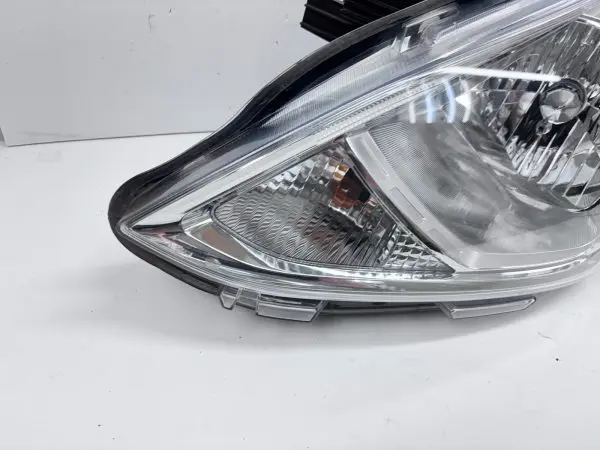 2015 2016 2017 2018 2019 NISSAN VERSA HALOGEN FRONT LEFT OEM HEADLIGHT - Image 5