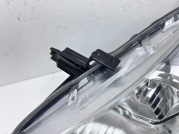 2015 2016 2017 2018 2019 NISSAN VERSA HALOGEN FRONT LEFT OEM HEADLIGHT - Image 8