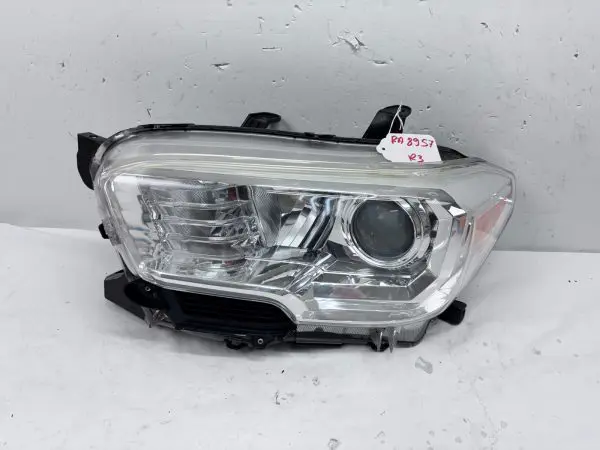 2016 2017 2018 2019 2020 2021 2022 TOYOTA TACOMA HALOGEN LEFT OEM HEADLIGHT - Image 2