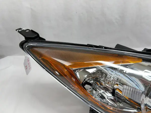 2010 2011 2012 2013 mazda 3 halogen front right capa headlight bbm4510k0k - Image 9