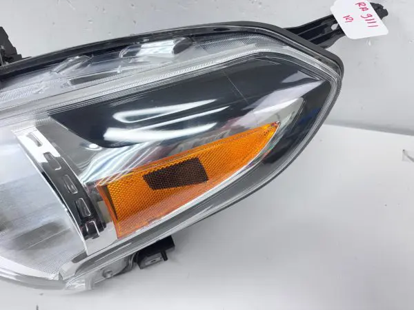 2015 2016 2017 2018 2019 NISSAN VERSA HALOGEN FRONT LEFT OEM HEADLIGHT - Image 14