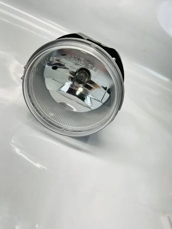 05182022AA 2011-2016 2017 2018 2019 2020 DODGE GRAND CARAVAN FRONT FOG LIGHT OEM - Image 5