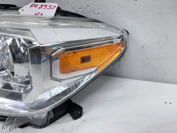 2016 2017 2018 2019 2020 2021 2022 TOYOTA TACOMA HALOGEN LEFT OEM HEADLIGHT - Image 4