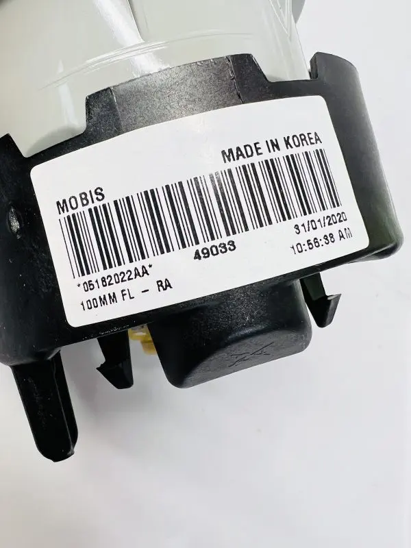 05182022AA 2011-2016 2017 2018 2019 2020 DODGE GRAND CARAVAN FRONT FOG LIGHT OEM - Image 6