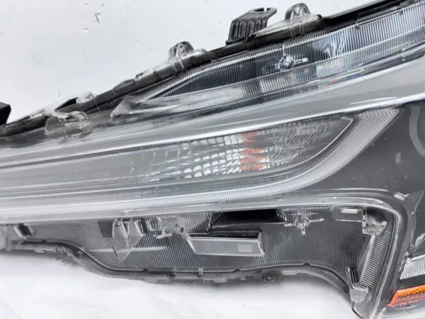 2020 2021 2022 toyota corolla led front left oem headlight - Image 4
