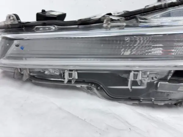 2020 2021 2022 toyota corolla led front left oem headlight - Image 5