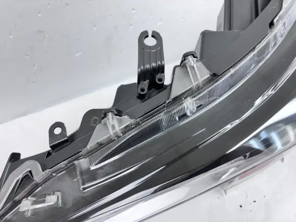 2020 2021 2022 toyota corolla led front left oem headlight - Image 8