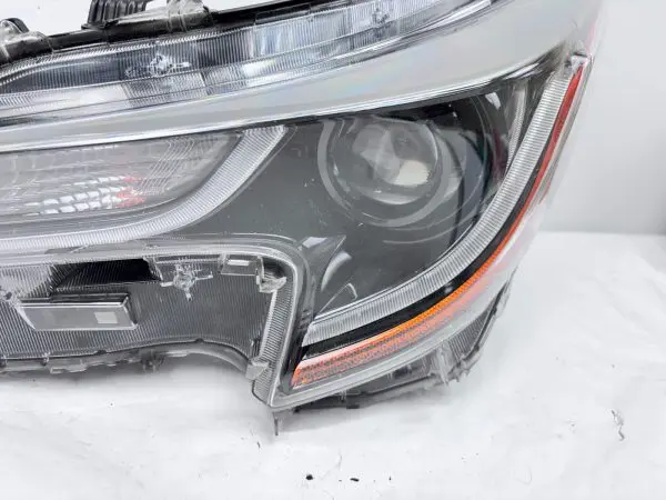 2020 2021 2022 toyota corolla led front left oem headlight - Image 9