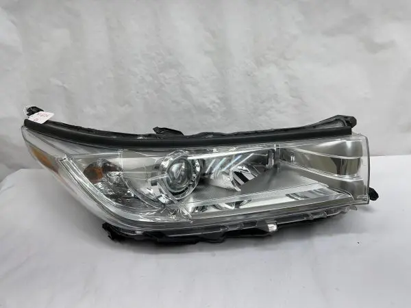 all tabs 2017 2018 2019 toyota highlander halogen front right oem headlight