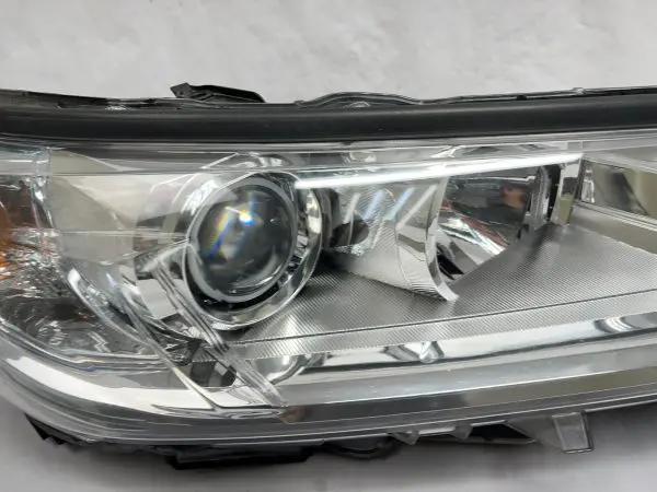 all tabs 2017 2018 2019 toyota highlander halogen front right oem headlight - Image 4