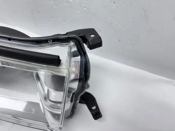 ALL TABS 2017 2018 2019 TOYOTA HIGHLANDER HALOGEN FRONT RIGHT OEM HEADLIGHT - Image 4