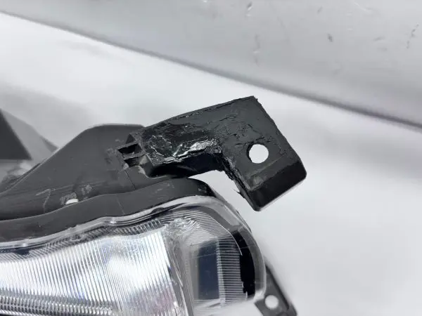 ALL TABS 2017 2018 2019 TOYOTA HIGHLANDER HALOGEN FRONT RIGHT OEM HEADLIGHT - Image 6