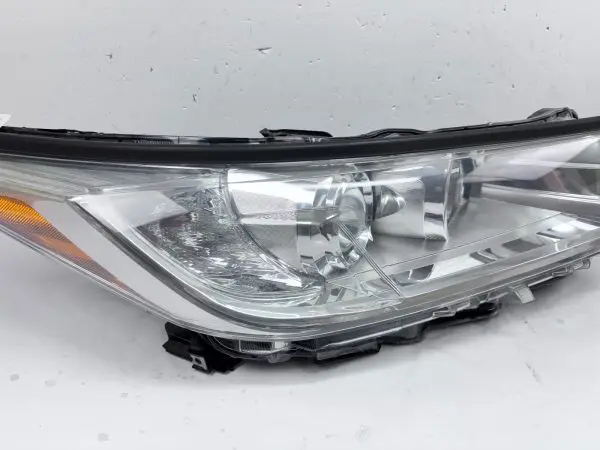 ALL TABS 2017 2018 2019 TOYOTA HIGHLANDER HALOGEN FRONT RIGHT OEM HEADLIGHT - Image 10