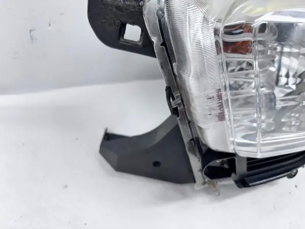 2016 2017 2018 2019 2020 2021 2022 TOYOTA TACOMA HALOGEN LEFT OEM HEADLIGHT - Image 15