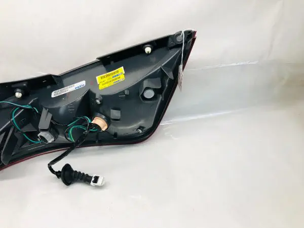 NICE 2003 2004 2005 NISSAN MURANO HALOGEN REAR RIGHT PASSENGER SIDE TAIL LIGHT - Image 8