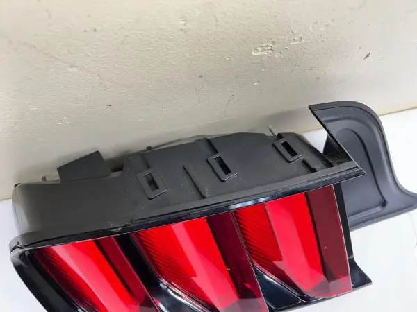 2015 2016 2017 FORD MUSTANG LED REAR LEFT OEM TAIL LIGHT - Image 12