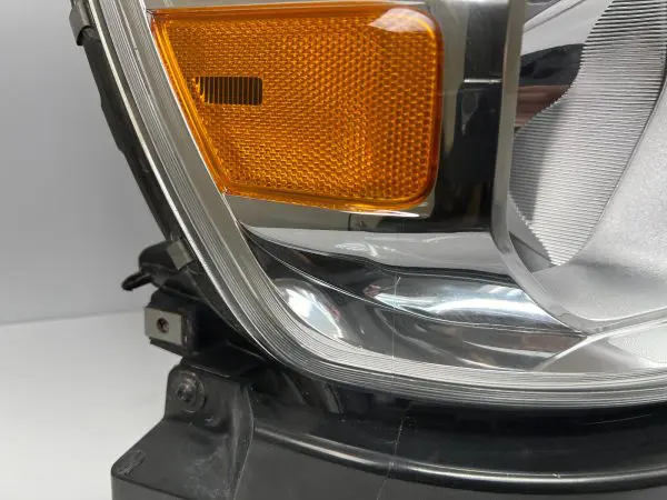 68316080ah  2019 2020 2021 2022 2023 dodge ram 1500 halogen right oem headlight - Image 8