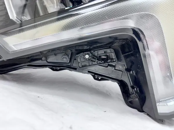 nice 2022 2023 2024 toyota tundra platinum full led front left oem headlight - Image 7