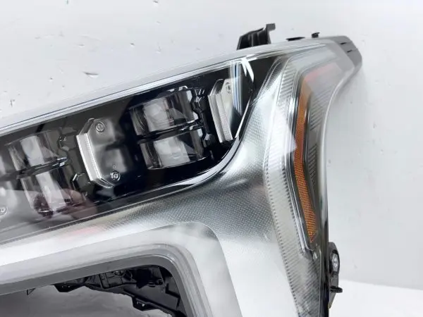 nice 2022 2023 2024 toyota tundra platinum full led front left oem headlight - Image 10