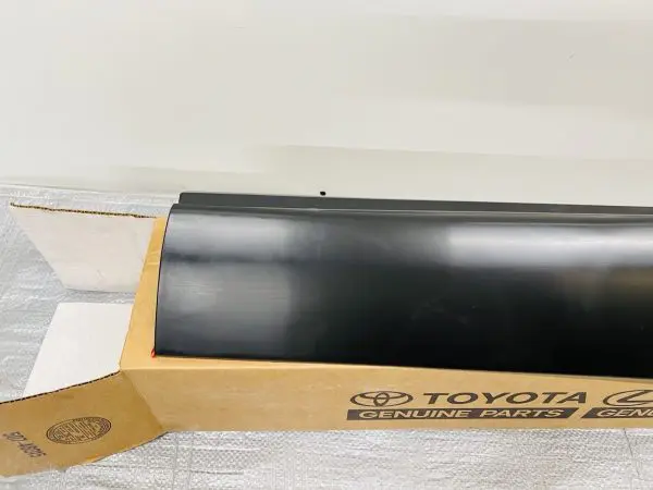 2015 2016 2017 2018 2019  TOYOTA HIGHLANDER REAR RIGHT DOOR MOLDING OEM ROCKER - Image 5