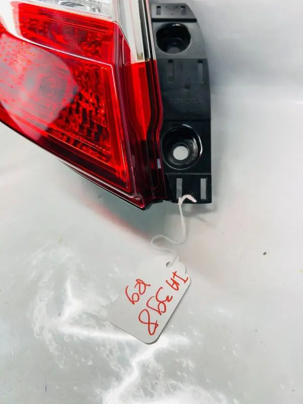 2016 2017 2018 2019 2020 2021 2022 TOYOTA CHR REAR LEFT OEM TAIL LIGHT - Image 4