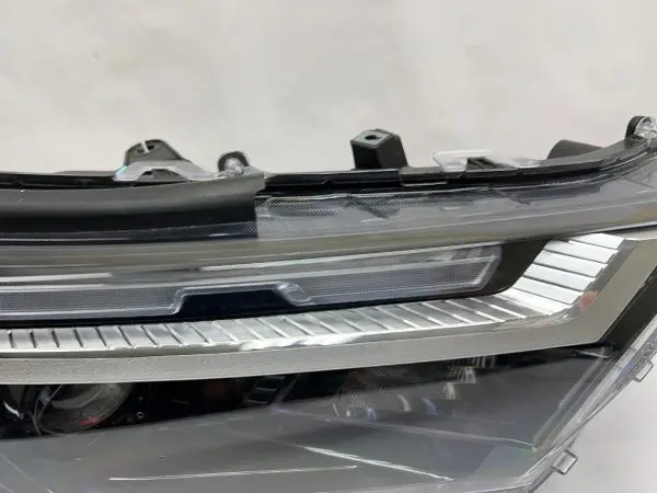 2022 2023 2024 TOYOTA RAV4 FULL LED FRONT RIGHT OEM HEADLIGHT - Image 4