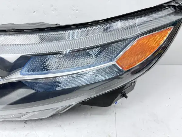 NICE OEM 22769170  2011 2012 2013 2014 2015 CHEVY VOLT  FRONT LEFT HEADLIGHT - Image 5