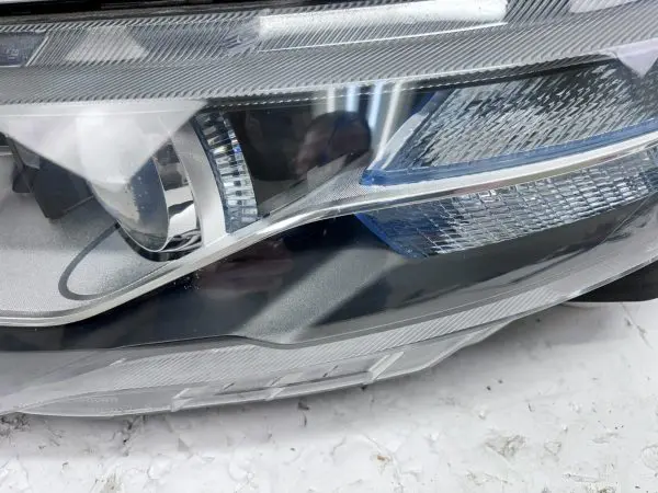 NICE OEM 22769170  2011 2012 2013 2014 2015 CHEVY VOLT  FRONT LEFT HEADLIGHT - Image 7
