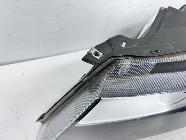 NICE OEM 22769170  2011 2012 2013 2014 2015 CHEVY VOLT  FRONT LEFT HEADLIGHT - Image 12