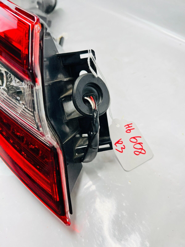 2018 2019 2020 2021 2022 2023 TOYOTA CAMRY FULL LED DARK TRD OEM TAIL LIGHT LEFT - Image 3