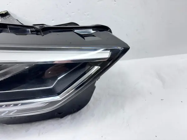 2019 2020 2021 2022 2023 AUDI Q3 LED FRONT RIGHT OEM HEADLIGHT 83A941034B - Image 3