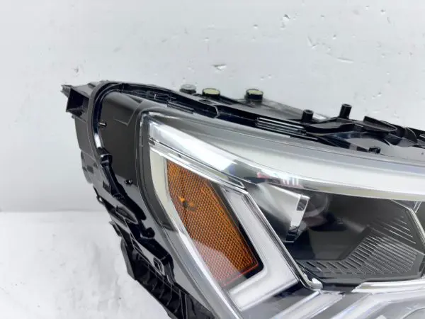 2019 2020 2021 2022 2023 AUDI Q3 LED FRONT RIGHT OEM HEADLIGHT 83A941034B - Image 9