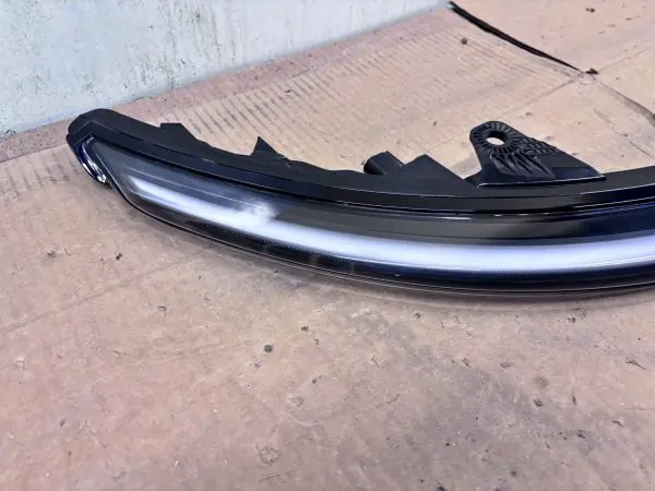 OEM  2021 2022 2023 Porsche 911 Turbo S Rear Center Led Tail Light 9p5945081a - Image 3