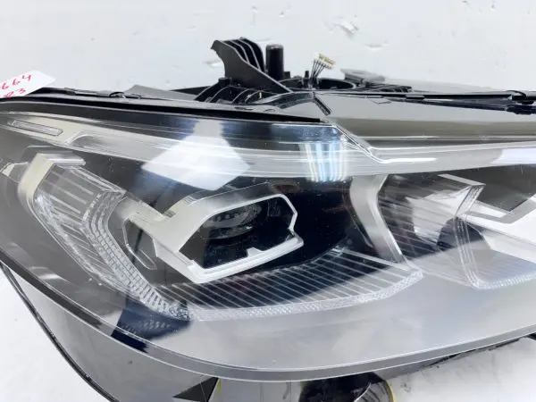 SA279E6  2019 2020 2021 2022 BMW X7 G07 LED FRONT RIGHT OEM HEADLIGHT - Image 4