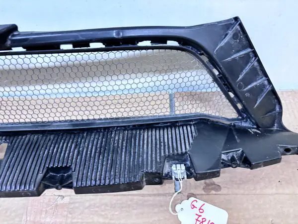 2020 2021 2022 2023 2024 PORSCHE 718 CAYMAN GT4 RS CLUBSPORT FRONT OEM  GRILLE - Image 3