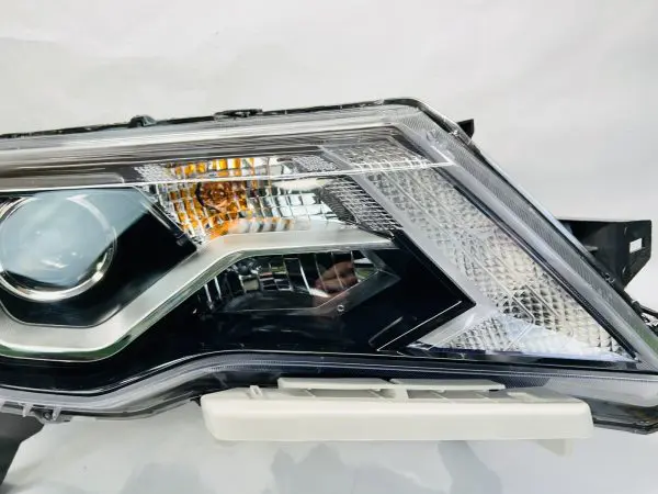 NICE 2017 2018 2019 2020 NISSAN PATHFINDER HALOGEN LED FRONT RIGHT HEADLIGHT - Image 6