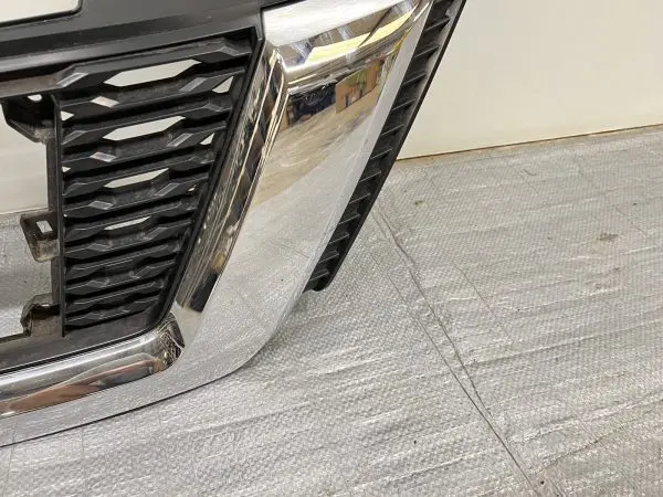 623106FL0C 2017 2018 2019 2020 NISSAN ROGUE FRONT OEM GRILLE GENUINE - Image 4