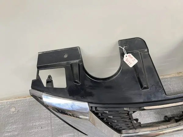 623106FL0C 2017 2018 2019 2020 NISSAN ROGUE FRONT OEM GRILLE GENUINE - Image 8