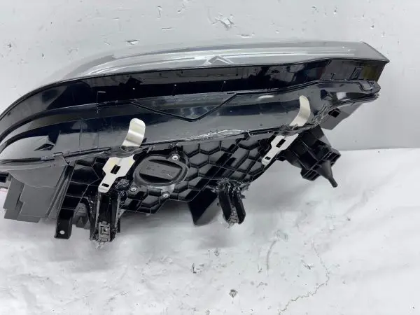 SA279E6  2019 2020 2021 2022 BMW X7 G07 LED FRONT RIGHT OEM HEADLIGHT - Image 18