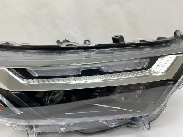 nice  2022 2023 2024 toyota  rav4 full led front right oem headlight - Image 5
