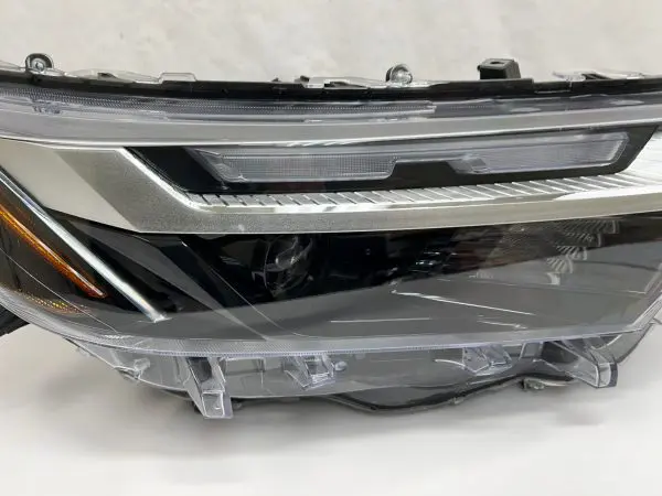 nice  2022 2023 2024 toyota  rav4 full led front right oem headlight - Image 6