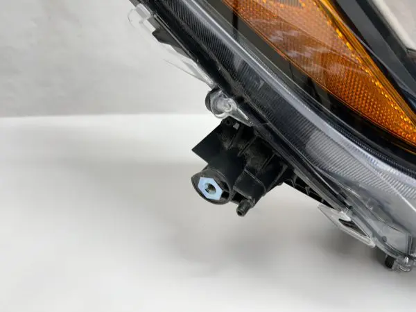 nice  2022 2023 2024 toyota  rav4 full led front right oem headlight - Image 10