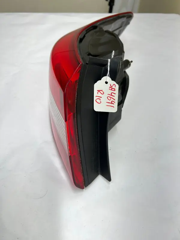 92401-C2000 2015 2016 2017  HYUNDAI SONATA REAR LEFT OEM TAIL LIGHT - Image 11