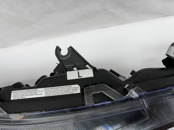 nice  2022 2023 2024 toyota  rav4 full led front right oem headlight - Image 13