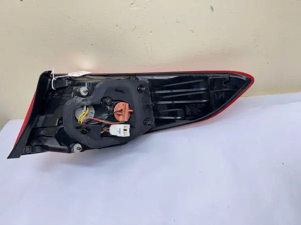 92401-C2000 2015 2016 2017  HYUNDAI SONATA REAR LEFT OEM TAIL LIGHT - Image 14